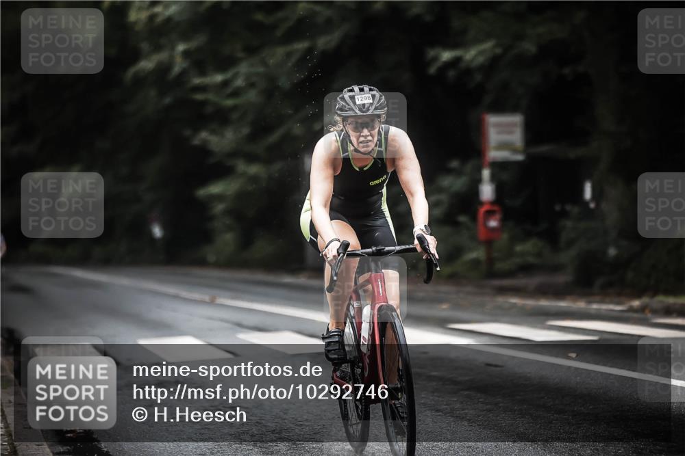 13.09.2026 - Stadtparktriathlon H.Heesch http://msf.ph/oto/10292746 13.09.2026 12:45:32 Radfahren 1088, 1120, 1225, 1226, 1298 meine-sportfotos.de