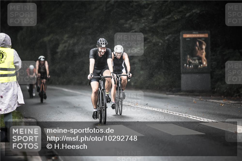13.09.2026 - Stadtparktriathlon H.Heesch http://msf.ph/oto/10292748 13.09.2026 11:38:11 Radfahren 839, 871, 877, 882, 946 meine-sportfotos.de