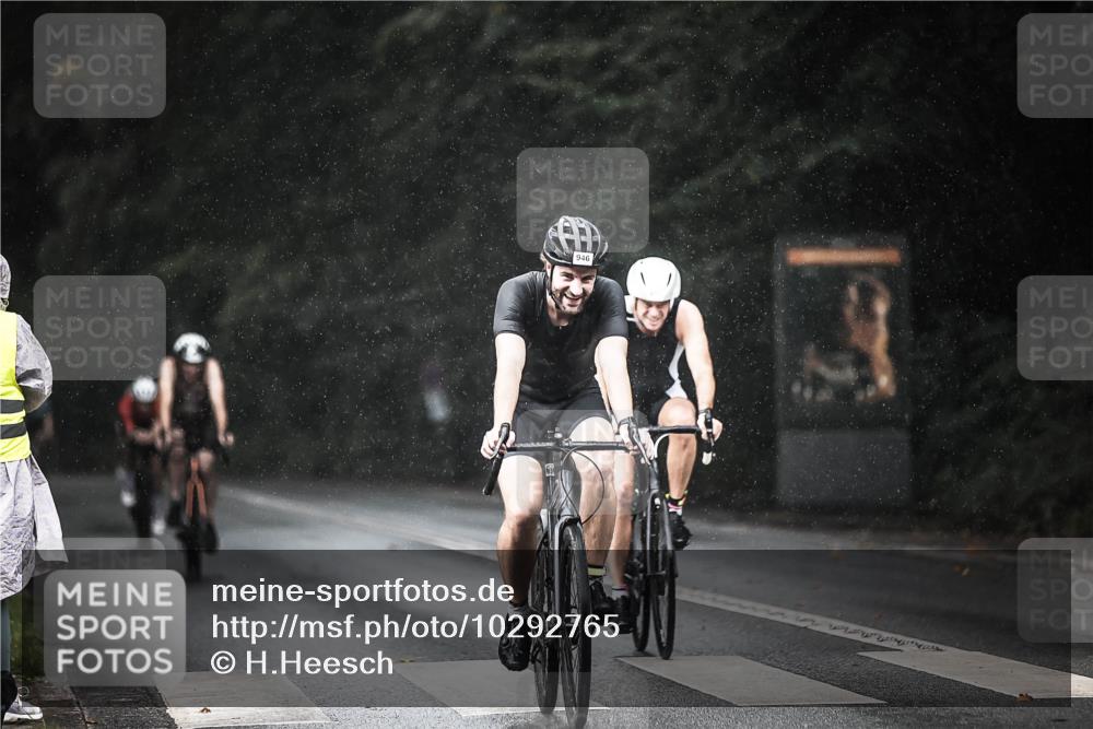 13.09.2026 - Stadtparktriathlon H.Heesch http://msf.ph/oto/10292765 13.09.2026 11:38:12 Radfahren 839, 871, 877, 882, 946 meine-sportfotos.de