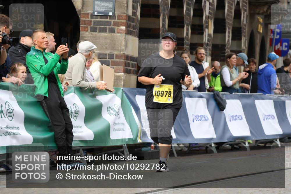 13.09.2026 - 21. swb-Marathon Bremen Strokosch-Dieckow http://msf.ph/oto/10292782 13.09.2026 11:17:33 Ziel 10335, 10773, 10779, 11355, 11495, 11672, 12101, 10756, 11367, 11932, 12226, 12292 meine-sportfotos.de