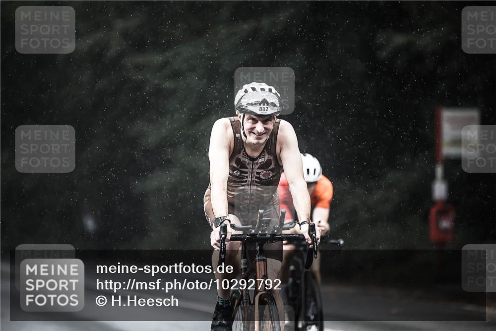13.09.2026 - Stadtparktriathlon H.Heesch http://msf.ph/oto/10292792 13.09.2026 11:38:15 Radfahren 839, 871, 877, 882, 895, 946 meine-sportfotos.de