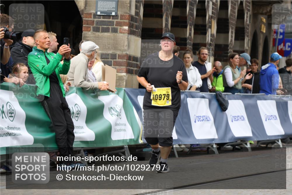 13.09.2026 - 21. swb-Marathon Bremen Strokosch-Dieckow http://msf.ph/oto/10292797 13.09.2026 11:17:33 Ziel 10335, 10773, 10779, 11355, 11495, 11672, 12101, 10756, 11367, 11932, 12226, 12292 meine-sportfotos.de