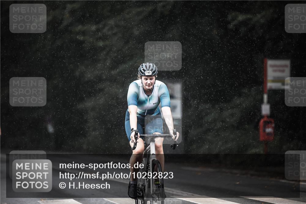 13.09.2026 - Stadtparktriathlon H.Heesch http://msf.ph/oto/10292823 13.09.2026 11:38:21 Radfahren 589, 745, 874, 877, 882, 895 meine-sportfotos.de