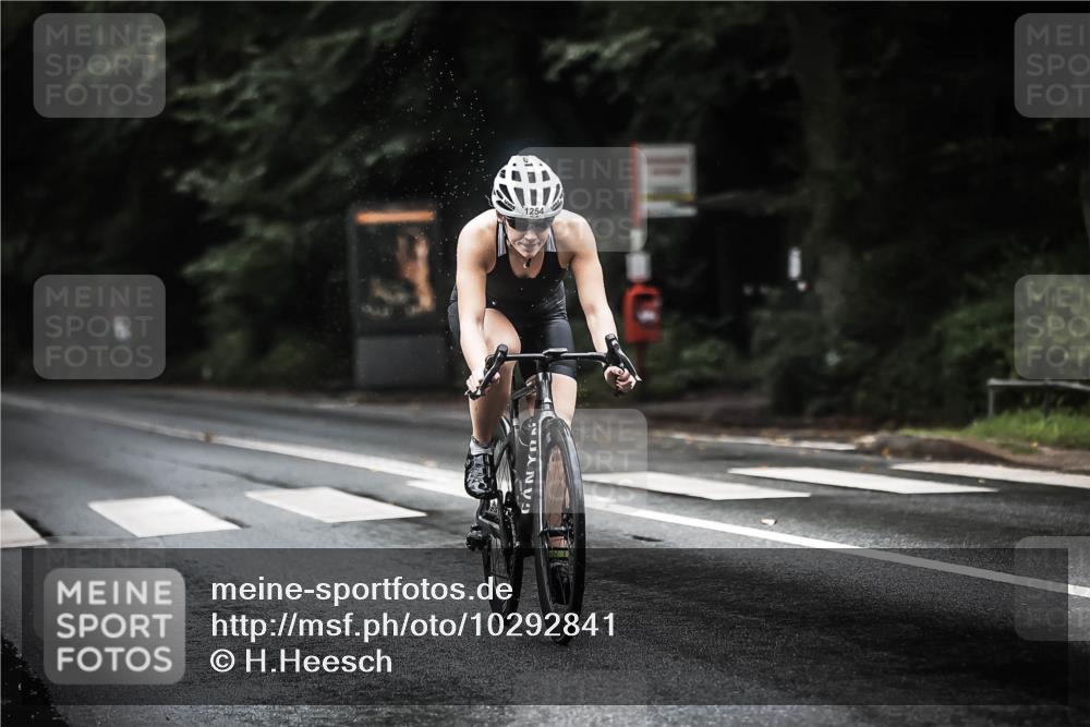 13.09.2026 - Stadtparktriathlon H.Heesch http://msf.ph/oto/10292841 13.09.2026 12:45:44 Radfahren 1087, 1137, 1138, 1153, 1194, 1254, 1255 meine-sportfotos.de