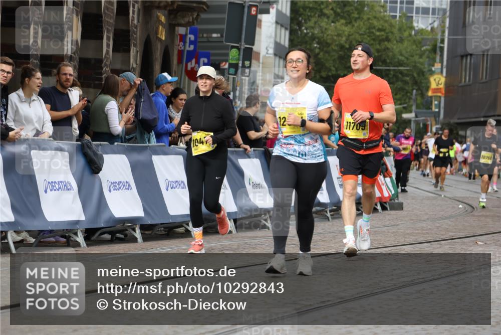 13.09.2026 - 21. swb-Marathon Bremen Strokosch-Dieckow http://msf.ph/oto/10292843 13.09.2026 11:17:35 Ziel 10335, 10773, 10779, 11355, 11495, 11672, 12101, 10756, 11367, 11932, 12226, 12292 meine-sportfotos.de