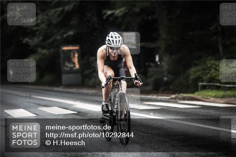 13.09.2026 - Stadtparktriathlon H.Heesch http://msf.ph/oto/10292844 13.09.2026 12:45:44 Radfahren 1087, 1137, 1138, 1153, 1194, 1254, 1255 meine-sportfotos.de