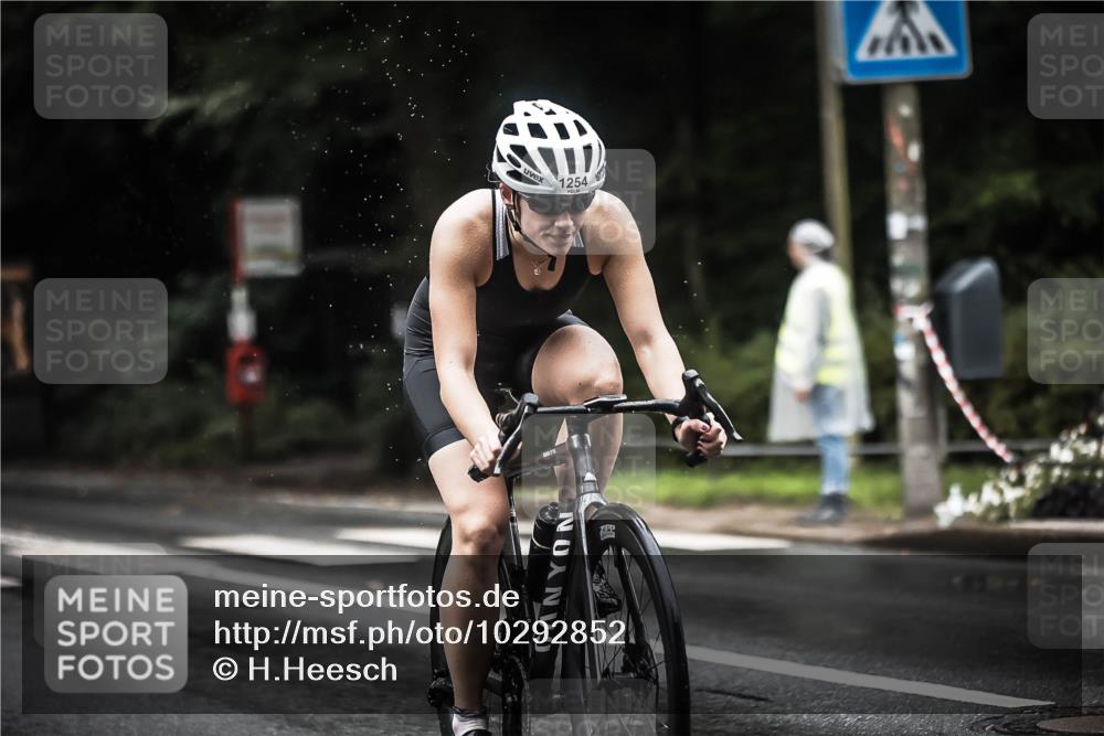 13.09.2026 - Stadtparktriathlon H.Heesch http://msf.ph/oto/10292852 13.09.2026 12:45:45 Radfahren 1087, 1137, 1138, 1153, 1194, 1254, 1255 meine-sportfotos.de