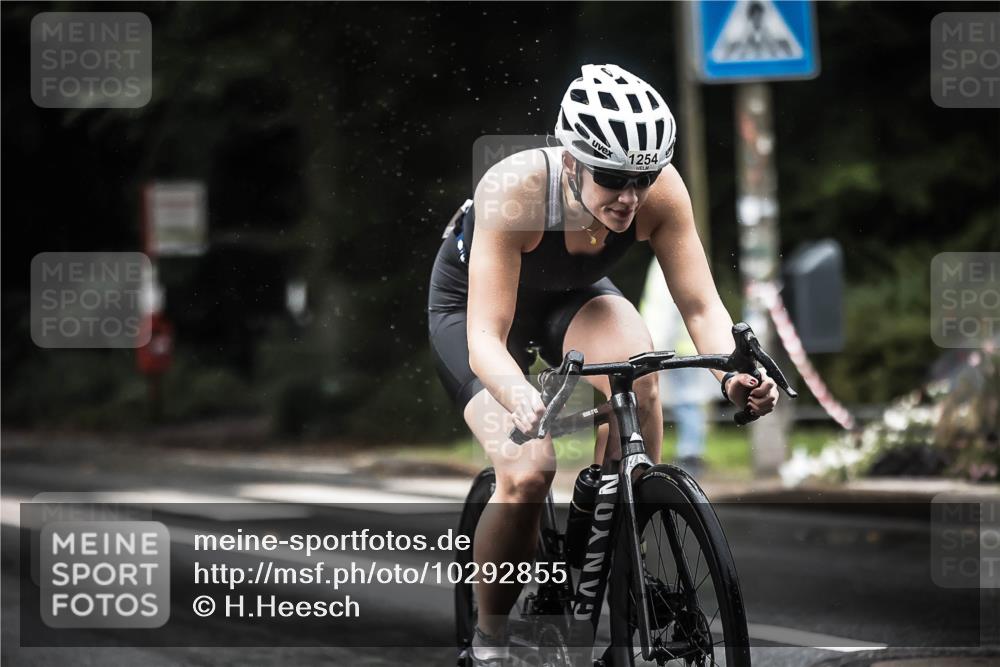 13.09.2026 - Stadtparktriathlon H.Heesch http://msf.ph/oto/10292855 13.09.2026 12:45:45 Radfahren 1087, 1137, 1138, 1153, 1194, 1254, 1255 meine-sportfotos.de