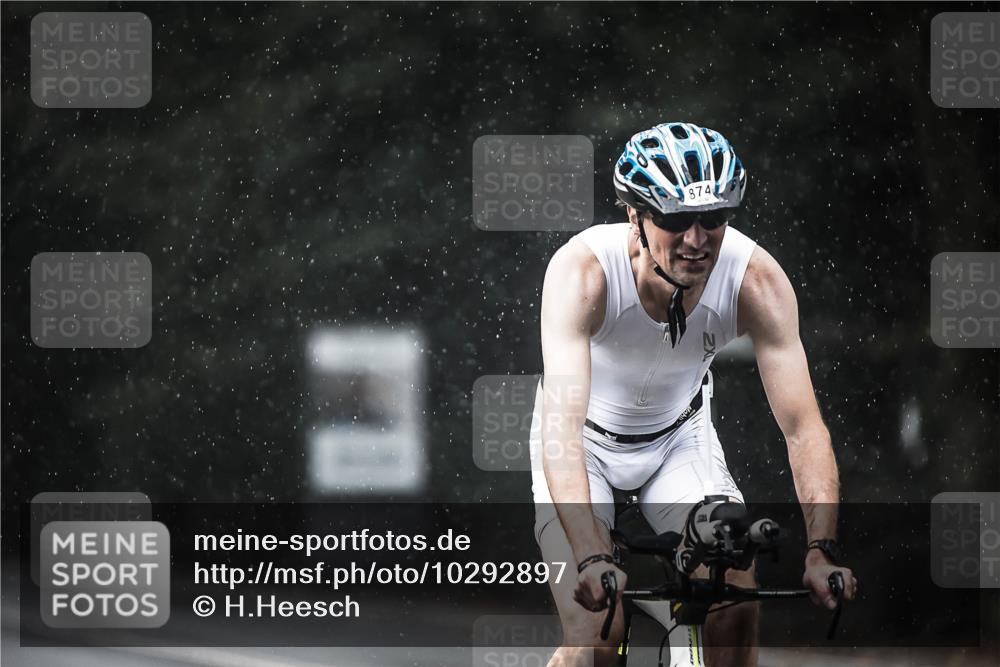 13.09.2026 - Stadtparktriathlon H.Heesch http://msf.ph/oto/10292897 13.09.2026 11:38:27 Radfahren 589, 745, 874, 933, 945 meine-sportfotos.de