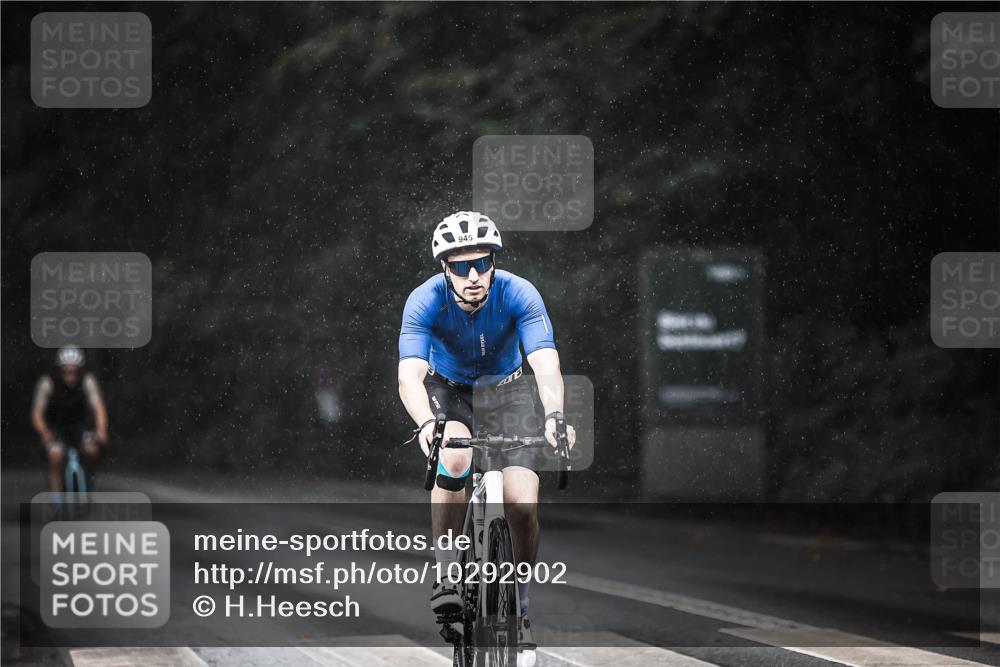 13.09.2026 - Stadtparktriathlon H.Heesch http://msf.ph/oto/10292902 13.09.2026 11:38:29 Radfahren 589, 866, 874, 933, 945 meine-sportfotos.de