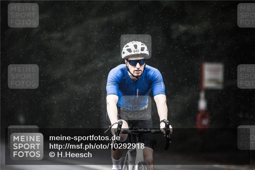 13.09.2026 - Stadtparktriathlon H.Heesch http://msf.ph/oto/10292918 13.09.2026 11:38:30 Radfahren 589, 866, 874, 933, 945 meine-sportfotos.de