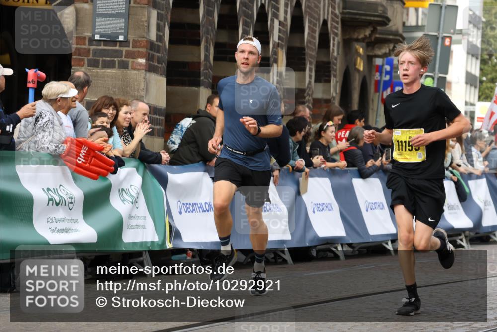 13.09.2026 - 21. swb-Marathon Bremen Strokosch-Dieckow http://msf.ph/oto/10292921 13.09.2026 10:46:45 Ziel 10228, 10897, 11110, 11287, 11356, 11706, 11926, 12035, 13511, 10289, 10445, 10504, 11199, 11212, 11344, 11608, 11661, 11783, 12364, 12375 meine-sportfotos.de