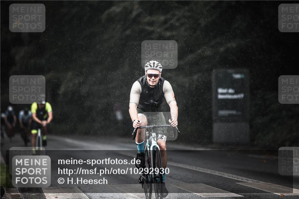 13.09.2026 - Stadtparktriathlon H.Heesch http://msf.ph/oto/10292930 13.09.2026 11:38:32 Radfahren 866, 874, 933, 939, 945 meine-sportfotos.de