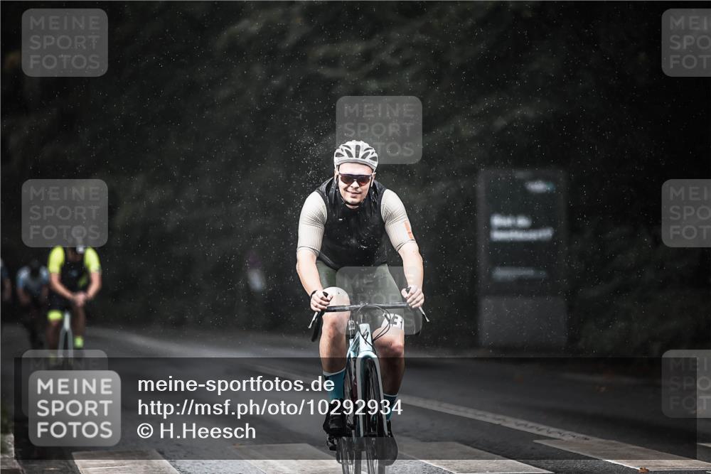 13.09.2026 - Stadtparktriathlon H.Heesch http://msf.ph/oto/10292934 13.09.2026 11:38:32 Radfahren 866, 874, 933, 939, 945 meine-sportfotos.de