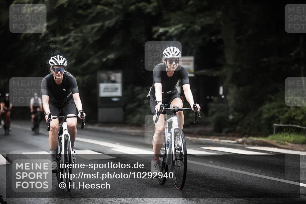 13.09.2026 - Stadtparktriathlon H.Heesch http://msf.ph/oto/10292940 13.09.2026 12:45:55 Radfahren 1136, 1153, 1228, 1232, 1242, 1245, 1255, 1261, 1282 meine-sportfotos.de