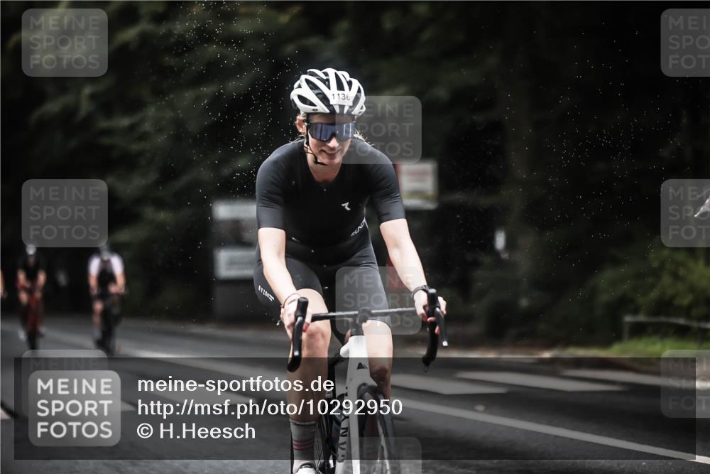 13.09.2026 - Stadtparktriathlon H.Heesch http://msf.ph/oto/10292950 13.09.2026 12:45:56 Radfahren 1136, 1228, 1232, 1242, 1245, 1255, 1261, 1282 meine-sportfotos.de