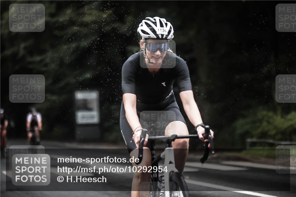 13.09.2026 - Stadtparktriathlon H.Heesch http://msf.ph/oto/10292954 13.09.2026 12:45:56 Radfahren 1136, 1228, 1232, 1242, 1245, 1255, 1261, 1282 meine-sportfotos.de