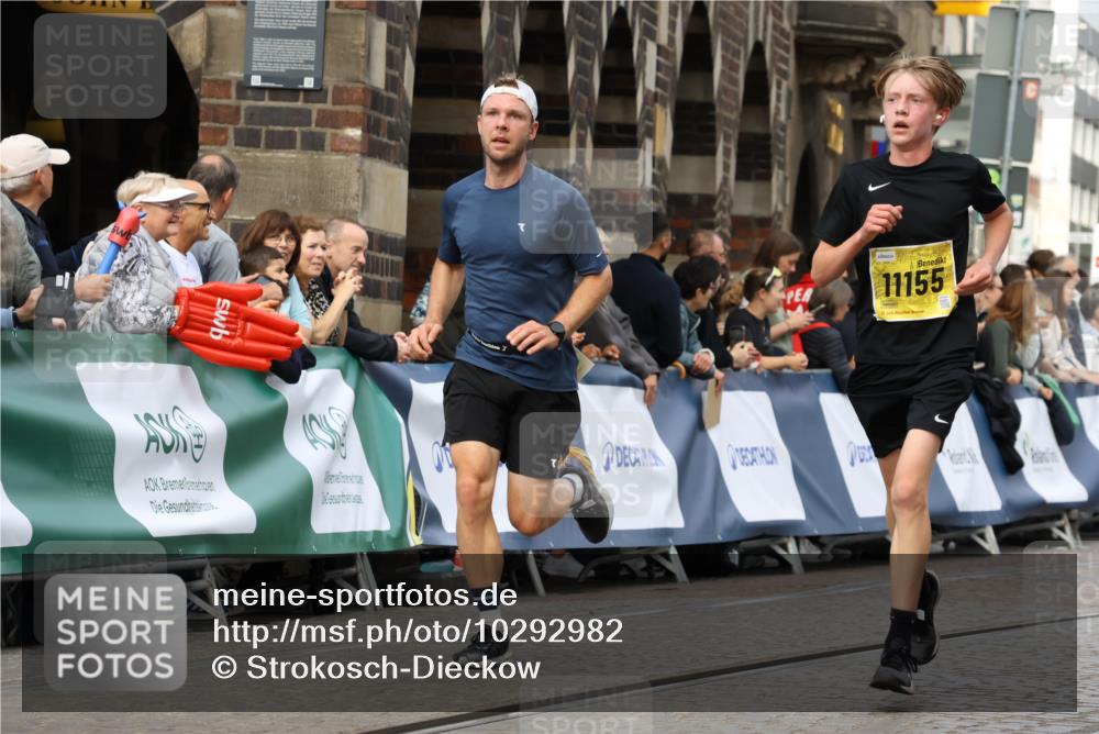13.09.2026 - 21. swb-Marathon Bremen Strokosch-Dieckow http://msf.ph/oto/10292982 13.09.2026 10:46:45 Ziel 10228, 10897, 11110, 11287, 11356, 11706, 11926, 12035, 13511, 10289, 10445, 10504, 11199, 11212, 11344, 11608, 11661, 11783, 12364, 12375 meine-sportfotos.de