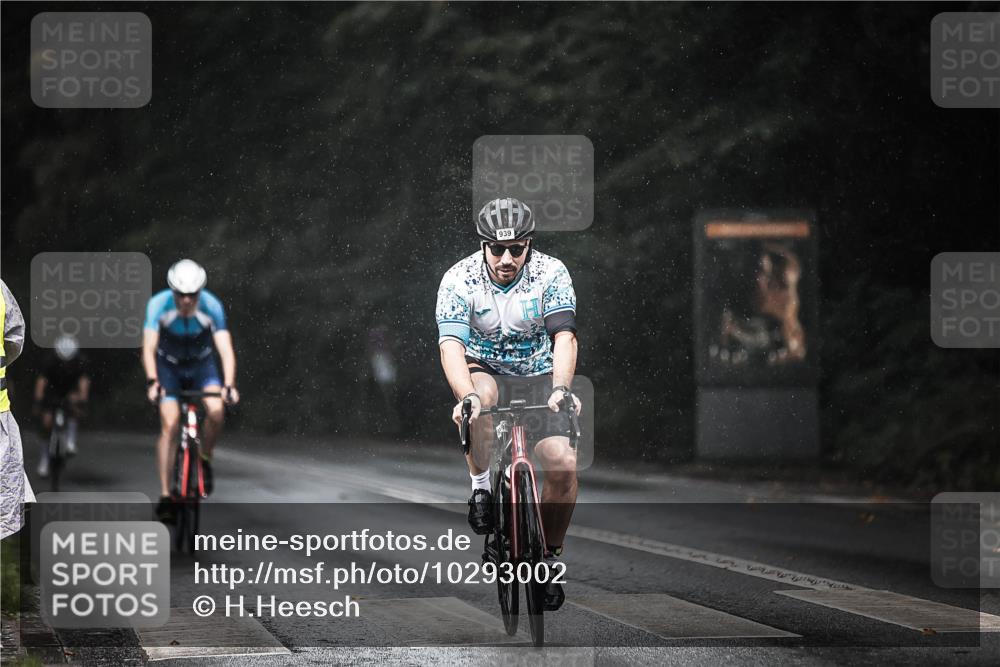 13.09.2026 - Stadtparktriathlon H.Heesch http://msf.ph/oto/10293002 13.09.2026 11:38:38 Radfahren 860, 866, 907, 933, 939 meine-sportfotos.de