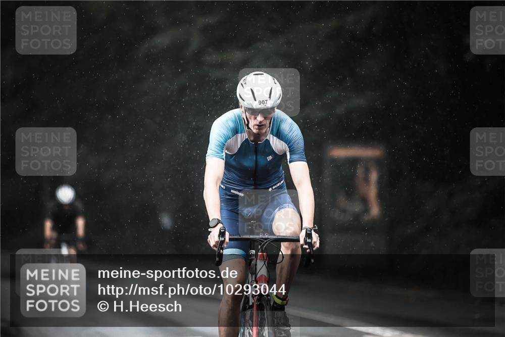 13.09.2026 - Stadtparktriathlon H.Heesch http://msf.ph/oto/10293044 13.09.2026 11:38:40 Radfahren 860, 866, 907, 939 meine-sportfotos.de