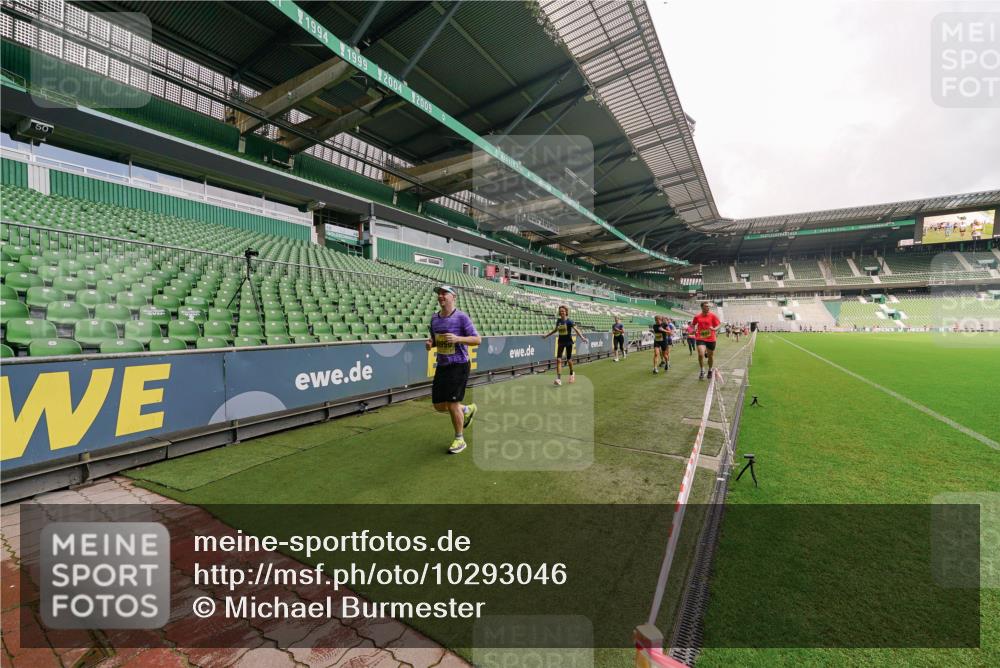 13.09.2026 - 21. swb-Marathon Bremen Michael Burmester http://msf.ph/oto/10293046 13.09.2026 10:30:37 Laufen im Stadion 10141, 10162, 10174, 10183, 10193, 10218, 10227, 10233, 10253, 10281, 10284, 10304, 10334, 10339, 10359, 10381, 10392, 10426, 10448, 10452, 10467, 10471, 10478, 10479, 10515, 10537, 10577, 10579, 10585, 10588, 10641, 10652, 10684, 10685, 10714, 10734, 10757, 10761, 10764, 10765, 10780, 10808, 10821, 10822, 10825, 10827, 10837, 10838, 10862, 10863, 10884, 10886, 10887, 10906, 10966, 10984, 11002, 11038, 11109, 11350, 11379 meine-sportfotos.de