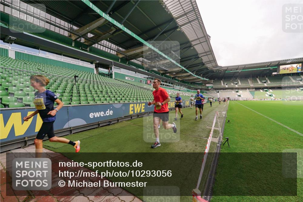 13.09.2026 - 21. swb-Marathon Bremen Michael Burmester http://msf.ph/oto/10293056 13.09.2026 10:30:40 Laufen im Stadion 10141, 10146, 10162, 10174, 10183, 10193, 10218, 10222, 10227, 10233, 10253, 10281, 10284, 10304, 10334, 10339, 10359, 10381, 10392, 10426, 10448, 10452, 10467, 10471, 10478, 10479, 10515, 10537, 10577, 10579, 10585, 10588, 10626, 10641, 10652, 10684, 10685, 10708, 10714, 10734, 10757, 10761, 10764, 10765, 10780, 10808, 10821, 10822, 10825, 10827, 10837, 10838, 10862, 10863, 10884, 10886, 10887, 10906, 10966, 10984, 11002, 11038, 11109, 11350, 11379 meine-sportfotos.de