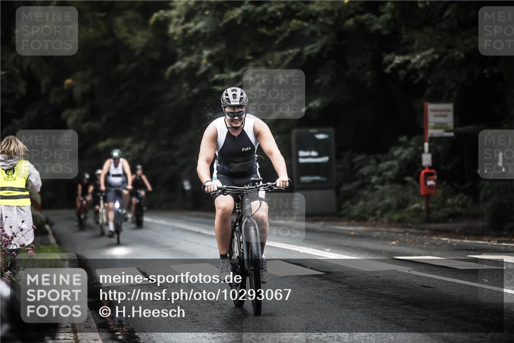 13.09.2026 - Stadtparktriathlon H.Heesch http://msf.ph/oto/10293067 13.09.2026 12:46:06 Radfahren 1052, 1065, 1158, 1245, 1248, 1261, 1269 meine-sportfotos.de