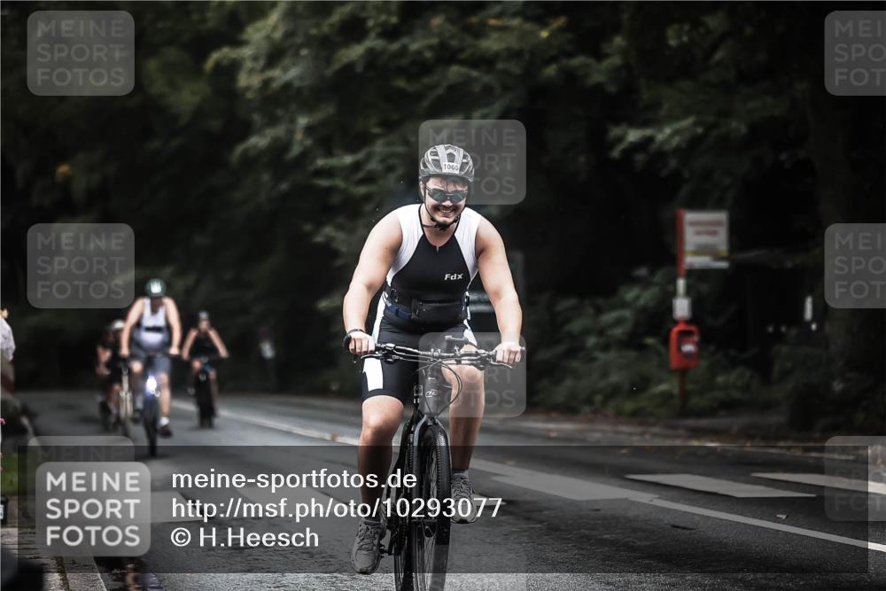 13.09.2026 - Stadtparktriathlon H.Heesch http://msf.ph/oto/10293077 13.09.2026 12:46:07 Radfahren 1052, 1065, 1158, 1248, 1269 meine-sportfotos.de