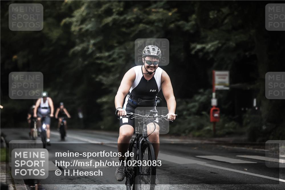 13.09.2026 - Stadtparktriathlon H.Heesch http://msf.ph/oto/10293083 13.09.2026 12:46:07 Radfahren 1052, 1065, 1158, 1248, 1269 meine-sportfotos.de