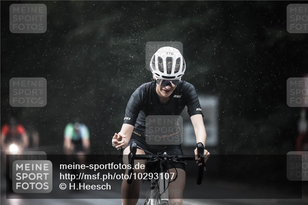 13.09.2026 - Stadtparktriathlon H.Heesch http://msf.ph/oto/10293107 13.09.2026 11:38:50 Radfahren 740, 776, 826, 835, 893, 905 meine-sportfotos.de