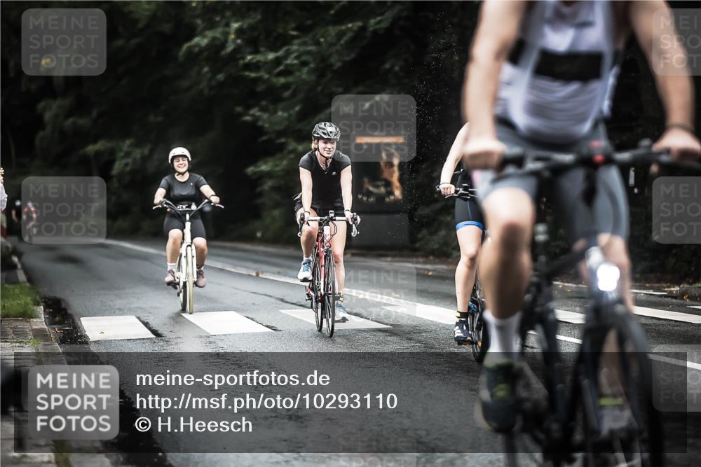 13.09.2026 - Stadtparktriathlon H.Heesch http://msf.ph/oto/10293110 13.09.2026 12:46:11 Radfahren 1052, 1065, 1082, 1158, 1269 meine-sportfotos.de