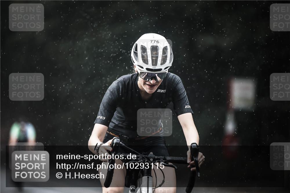 13.09.2026 - Stadtparktriathlon H.Heesch http://msf.ph/oto/10293115 13.09.2026 11:38:50 Radfahren 740, 776, 826, 835, 893, 905 meine-sportfotos.de