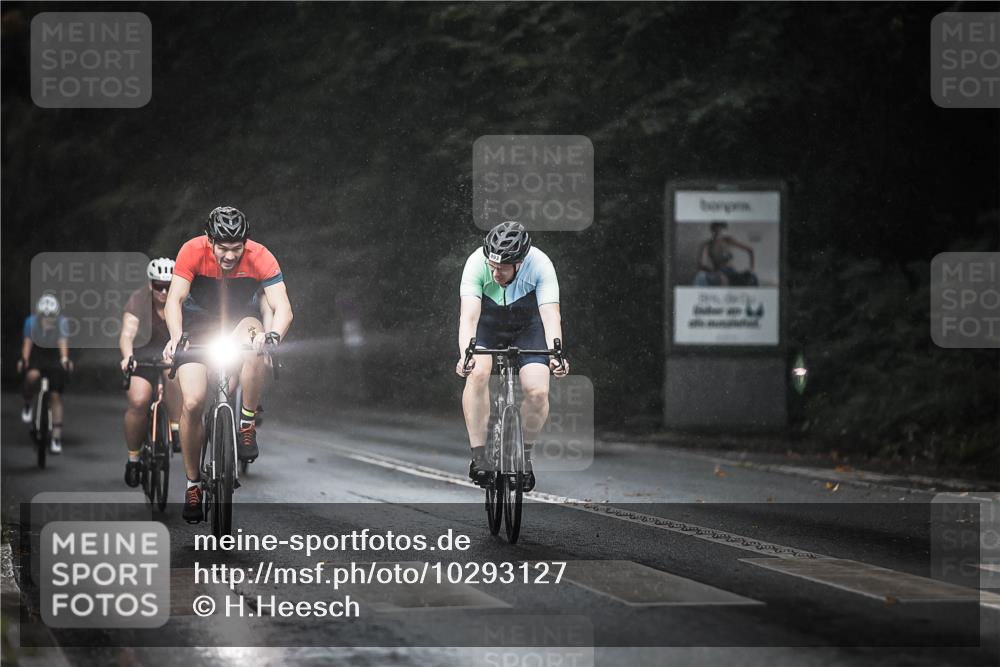 13.09.2026 - Stadtparktriathlon H.Heesch http://msf.ph/oto/10293127 13.09.2026 11:38:51 Radfahren 740, 776, 826, 835, 893, 905 meine-sportfotos.de