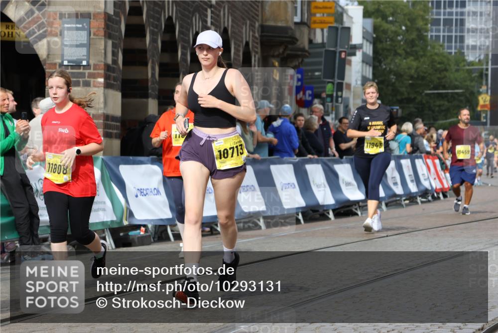 13.09.2026 - 21. swb-Marathon Bremen Strokosch-Dieckow http://msf.ph/oto/10293131 13.09.2026 11:18:11 Ziel 10137, 11367, 11932, 12023, 12226, 12292, 12321, 12373, 10191, 10192, 10459, 10513, 10535, 10651, 10895, 12177, 12178 meine-sportfotos.de