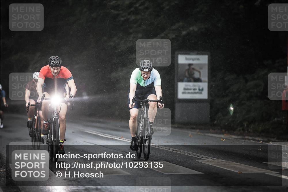 13.09.2026 - Stadtparktriathlon H.Heesch http://msf.ph/oto/10293135 13.09.2026 11:38:51 Radfahren 740, 776, 826, 835, 893, 905 meine-sportfotos.de