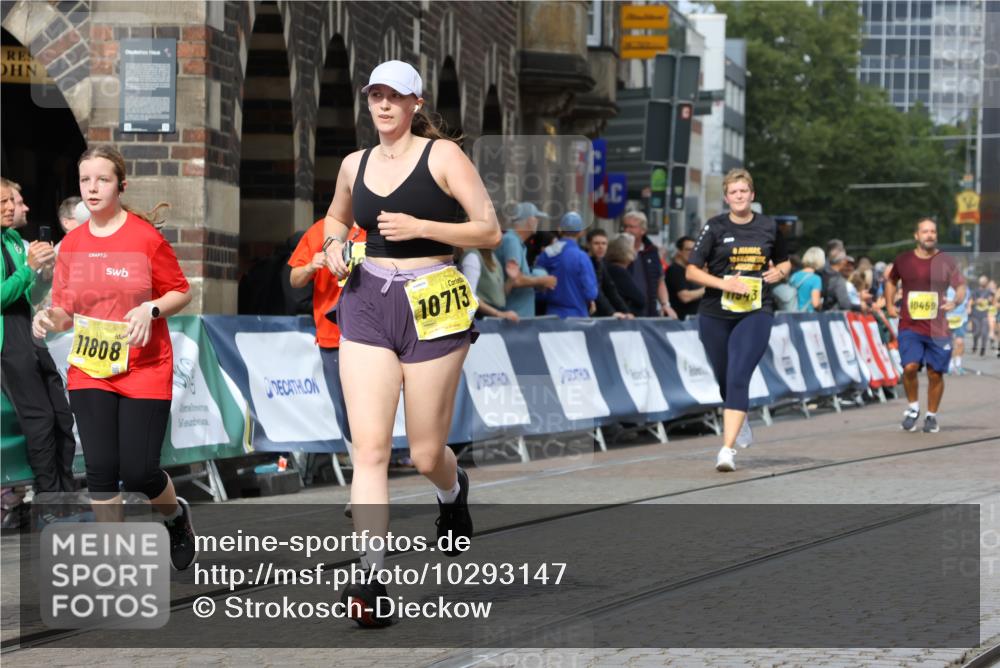 13.09.2026 - 21. swb-Marathon Bremen Strokosch-Dieckow http://msf.ph/oto/10293147 13.09.2026 11:18:11 Ziel 10137, 11367, 11932, 12023, 12226, 12292, 12321, 12373, 10191, 10192, 10459, 10513, 10535, 10651, 10895, 12177, 12178 meine-sportfotos.de