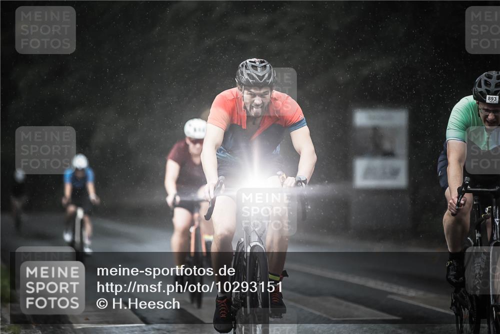13.09.2026 - Stadtparktriathlon H.Heesch http://msf.ph/oto/10293151 13.09.2026 11:38:52 Radfahren 740, 776, 826, 835, 893, 905 meine-sportfotos.de