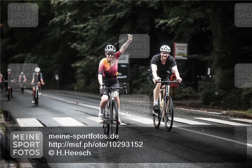 13.09.2026 - Stadtparktriathlon H.Heesch http://msf.ph/oto/10293152 13.09.2026 12:46:22 Radfahren 1098, 1101, 1115, 1204 meine-sportfotos.de