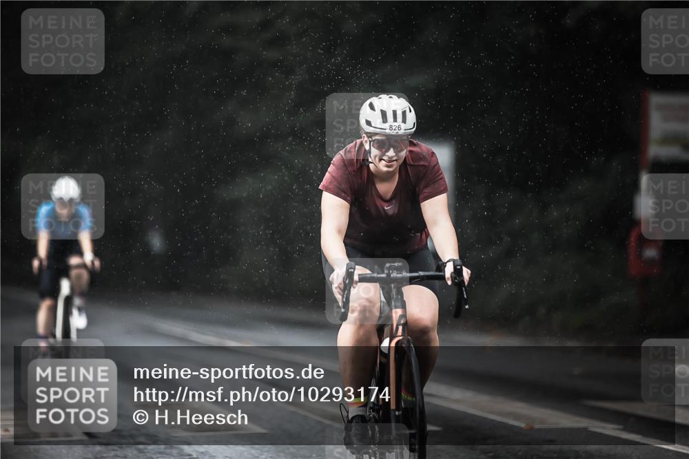 13.09.2026 - Stadtparktriathlon H.Heesch http://msf.ph/oto/10293174 13.09.2026 11:38:54 Radfahren 740, 776, 826, 835, 893, 905 meine-sportfotos.de