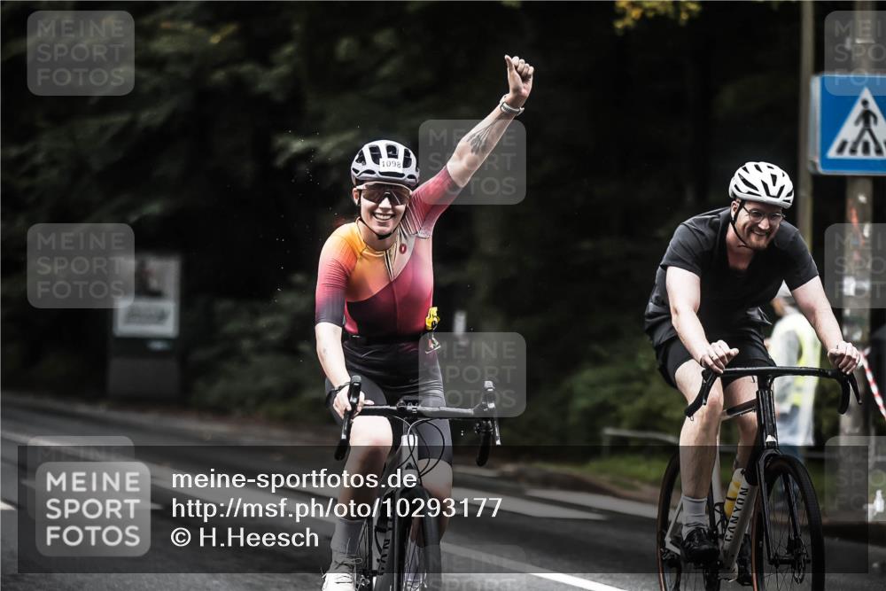 13.09.2026 - Stadtparktriathlon H.Heesch http://msf.ph/oto/10293177 13.09.2026 12:46:23 Radfahren 1098, 1101, 1115, 1140, 1193, 1204 meine-sportfotos.de