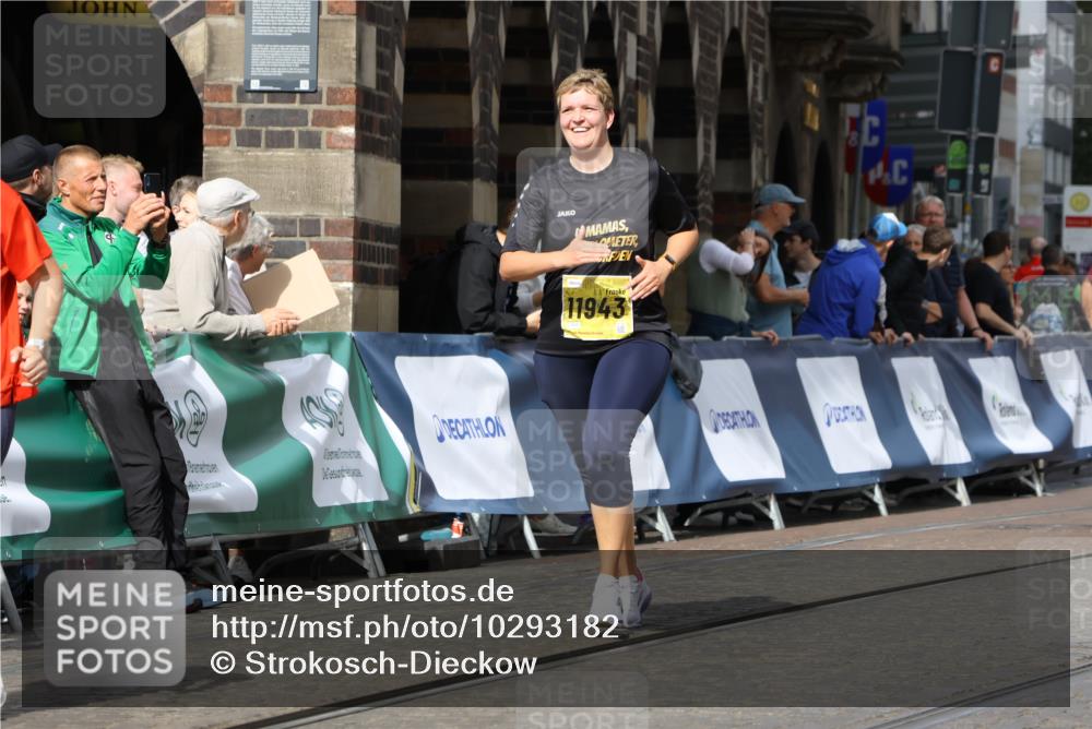13.09.2026 - 21. swb-Marathon Bremen Strokosch-Dieckow http://msf.ph/oto/10293182 13.09.2026 11:18:14 Ziel 10137, 10713, 11367, 11482, 11932, 12023, 12226, 12321, 12373, 10176, 10535, 10651, 10895 meine-sportfotos.de