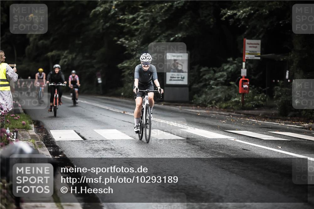 13.09.2026 - Stadtparktriathlon H.Heesch http://msf.ph/oto/10293189 13.09.2026 12:46:24 Radfahren 1098, 1101, 1115, 1140, 1193, 1204 meine-sportfotos.de