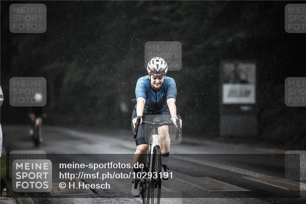 13.09.2026 - Stadtparktriathlon H.Heesch http://msf.ph/oto/10293191 13.09.2026 11:38:55 Radfahren 740, 776, 781, 826, 835, 893, 905 meine-sportfotos.de