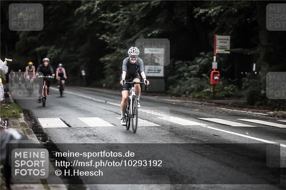 13.09.2026 - Stadtparktriathlon H.Heesch http://msf.ph/oto/10293192 13.09.2026 12:46:24 Radfahren 1098, 1101, 1115, 1140, 1193, 1204 meine-sportfotos.de