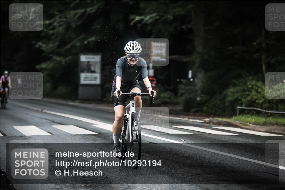 13.09.2026 - Stadtparktriathlon H.Heesch http://msf.ph/oto/10293194 13.09.2026 12:46:25 Radfahren 1098, 1101, 1115, 1140, 1193, 1204 meine-sportfotos.de