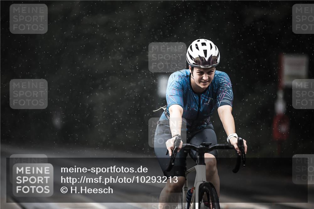 13.09.2026 - Stadtparktriathlon H.Heesch http://msf.ph/oto/10293213 13.09.2026 11:38:56 Radfahren 740, 781, 826, 835, 893, 905 meine-sportfotos.de