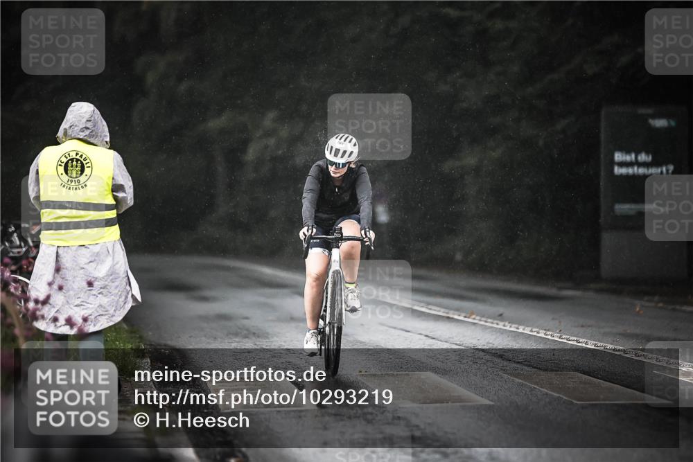 13.09.2026 - Stadtparktriathlon H.Heesch http://msf.ph/oto/10293219 13.09.2026 11:38:59 Radfahren 740, 781, 826, 835, 893 meine-sportfotos.de