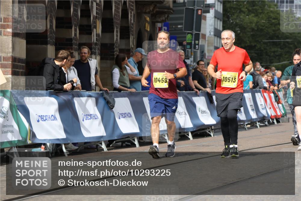 13.09.2026 - 21. swb-Marathon Bremen Strokosch-Dieckow http://msf.ph/oto/10293225 13.09.2026 11:18:17 Ziel 10137, 10713, 11367, 11482, 11808, 11932, 11943, 12023, 12226, 12321, 12373, 10176, 10535, 10651, 10895, 10899 meine-sportfotos.de