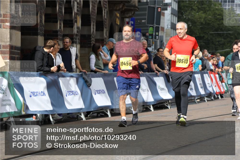 13.09.2026 - 21. swb-Marathon Bremen Strokosch-Dieckow http://msf.ph/oto/10293240 13.09.2026 11:18:17 Ziel 10137, 10713, 11367, 11482, 11808, 11932, 11943, 12023, 12226, 12321, 12373, 10176, 10535, 10651, 10895, 10899 meine-sportfotos.de