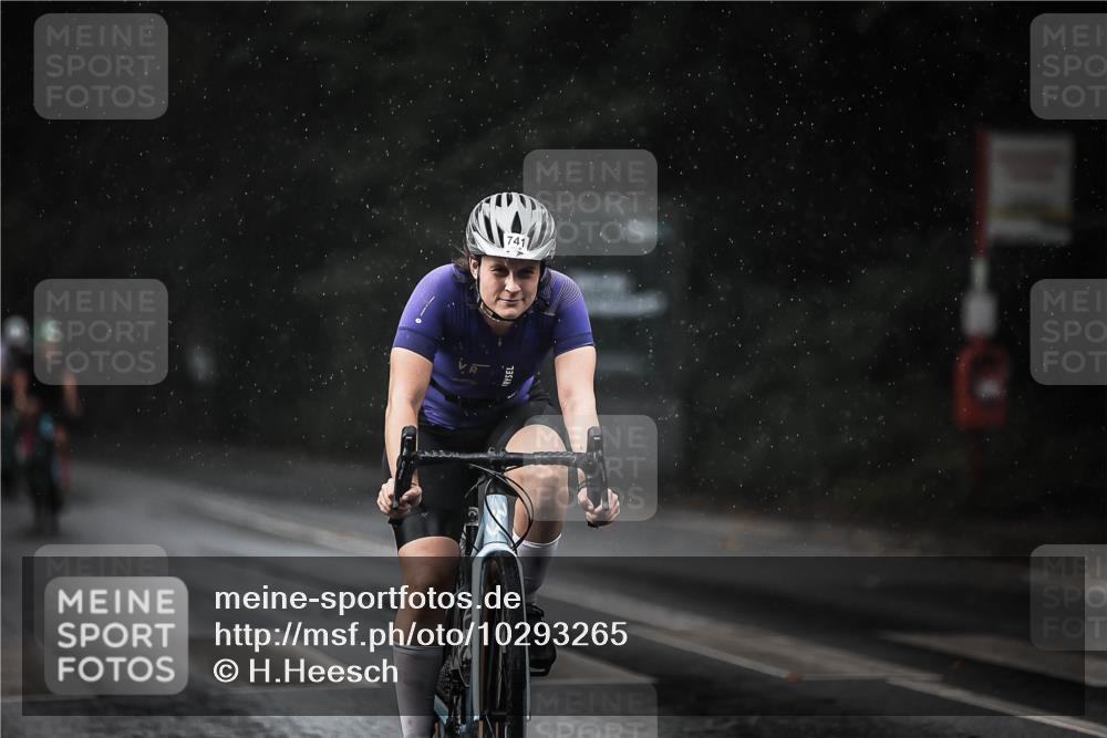 13.09.2026 - Stadtparktriathlon H.Heesch http://msf.ph/oto/10293265 13.09.2026 11:39:15 Radfahren 741, 800, 870 meine-sportfotos.de